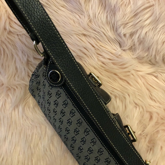 Vintage Dooney & Bourke Signature Logo Bag. - Picture 7 of 7